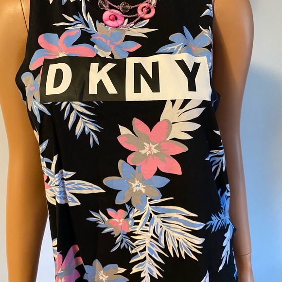 DKNY sports top NWT - Picture 4 of 4